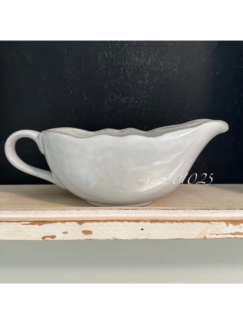 Carved Edge Gravy Boat Cream - Hearth & Hand Magnolia